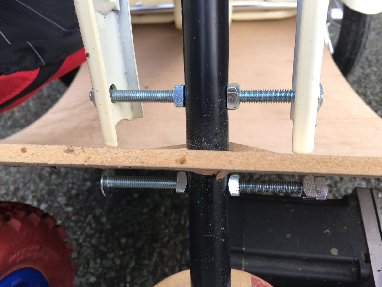 six-wheeler-bolts.JPG
