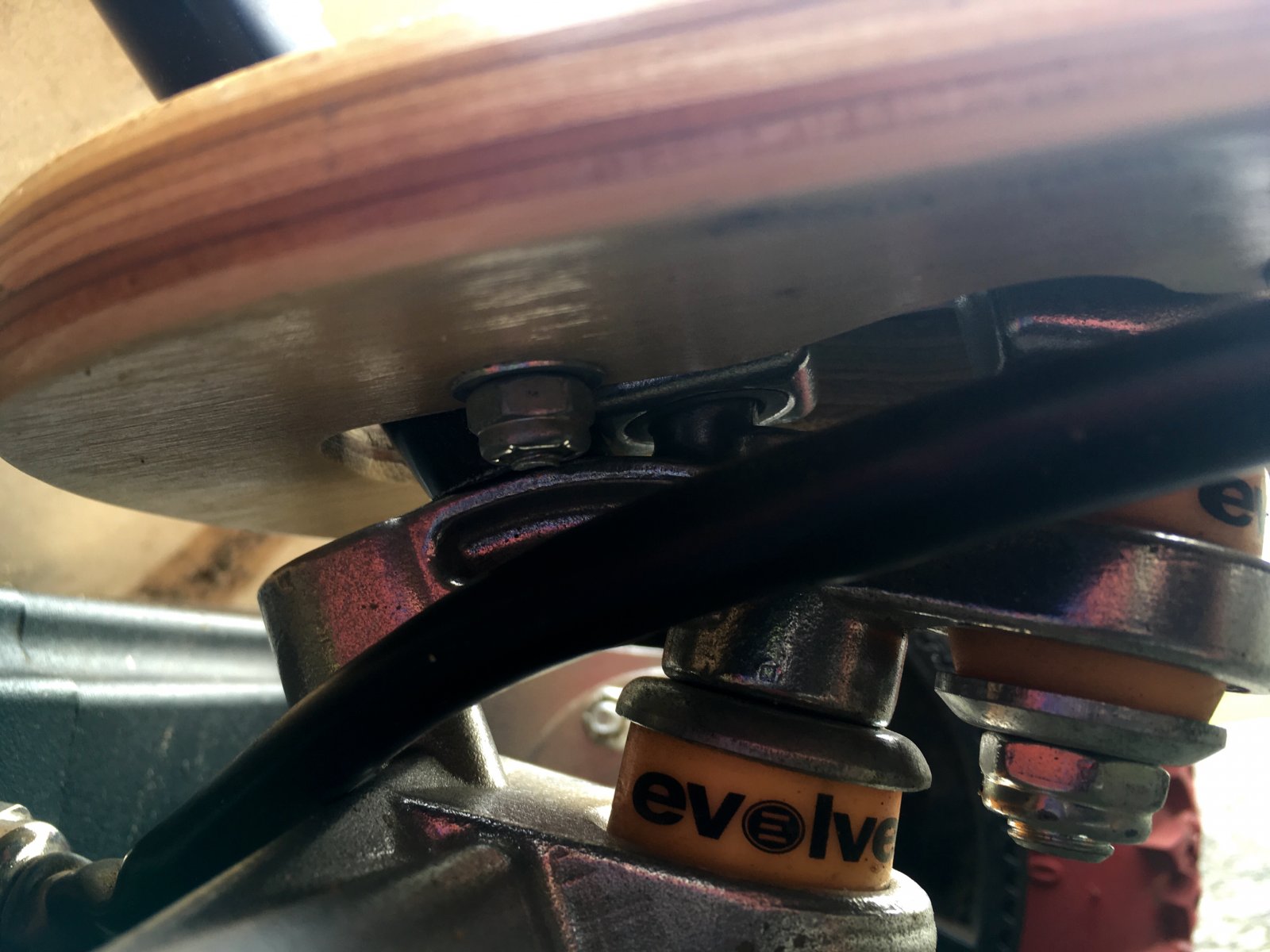 six-wheeler-under.JPG