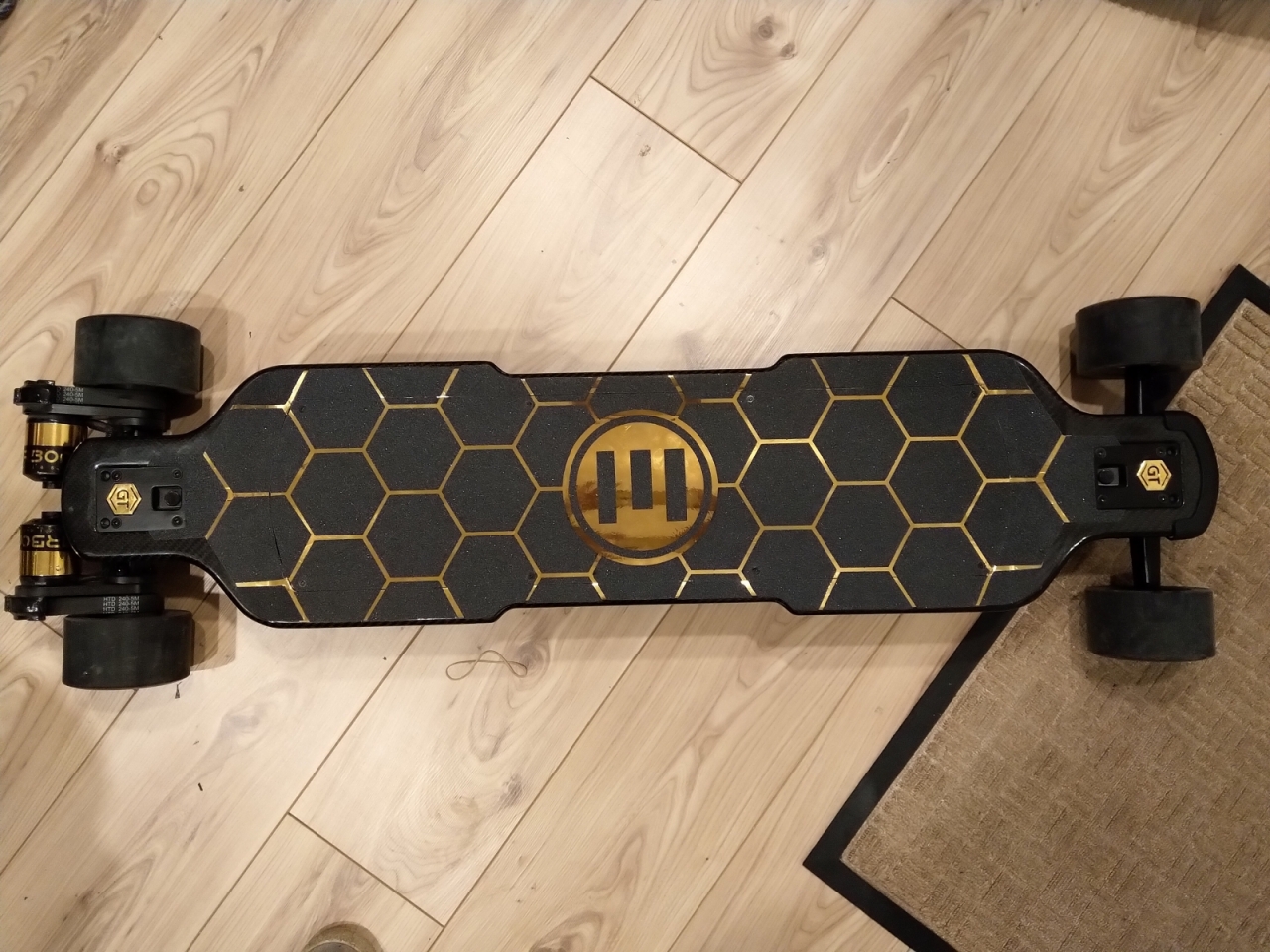 Album Carbon GT GOLD Edition Electric Skateboard Forum Evolve