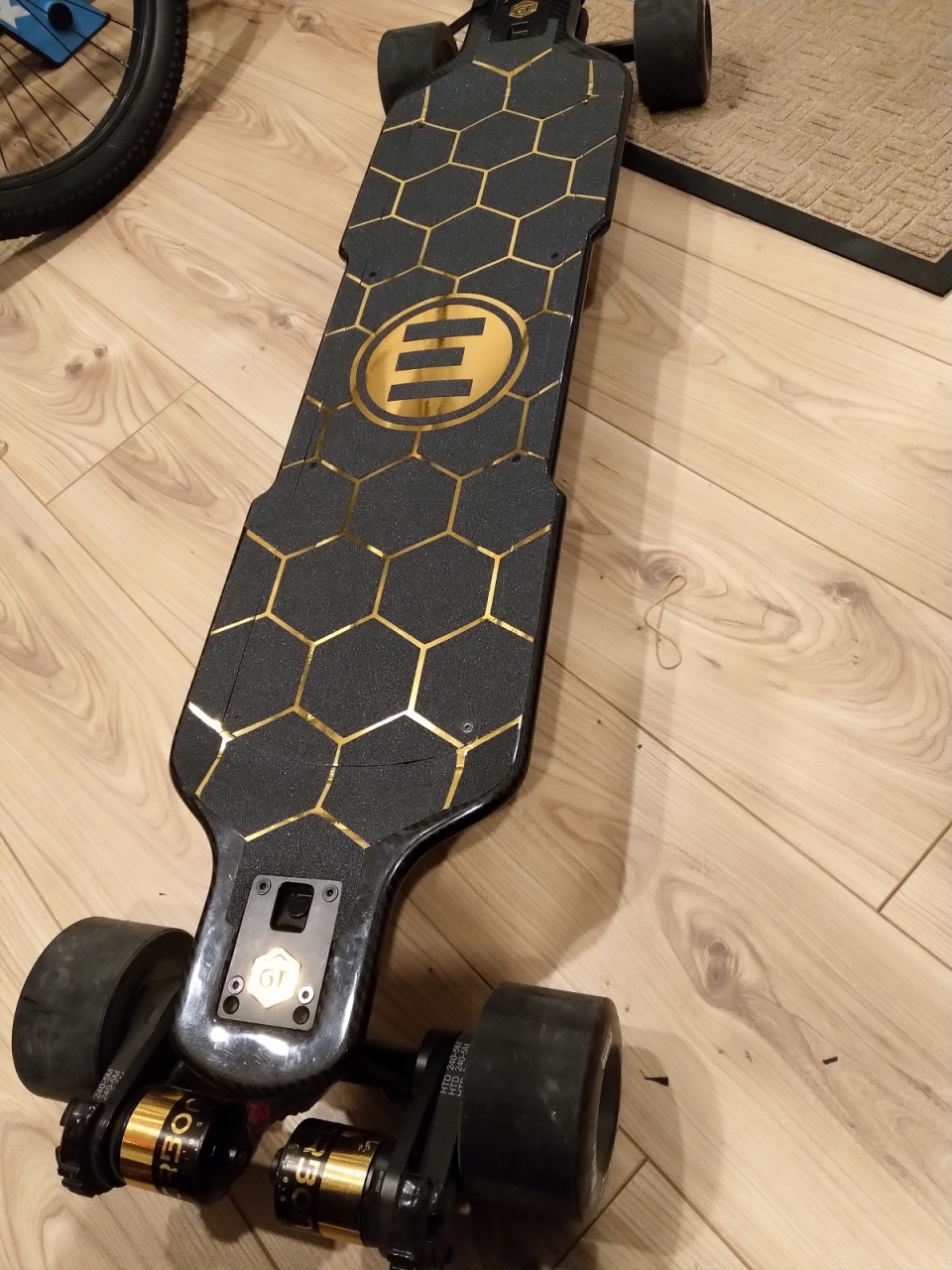 Album Carbon GT GOLD Edition Electric Skateboard Forum Evolve